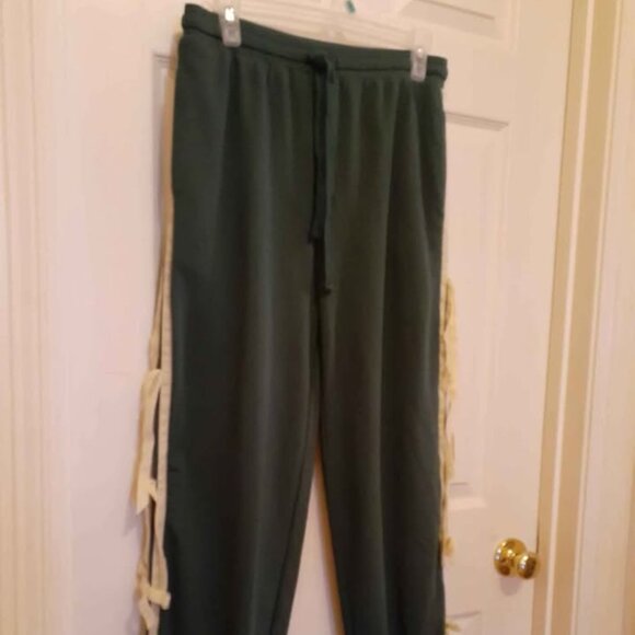 Entro High Waist Jogger Set w/Bow Detail - NWT - Picture 9 of 11